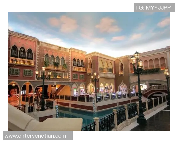 探索澳门威尼斯人的时尚殿堂——Topshop 探索澳门威尼斯人的时尚殿堂——Topshop